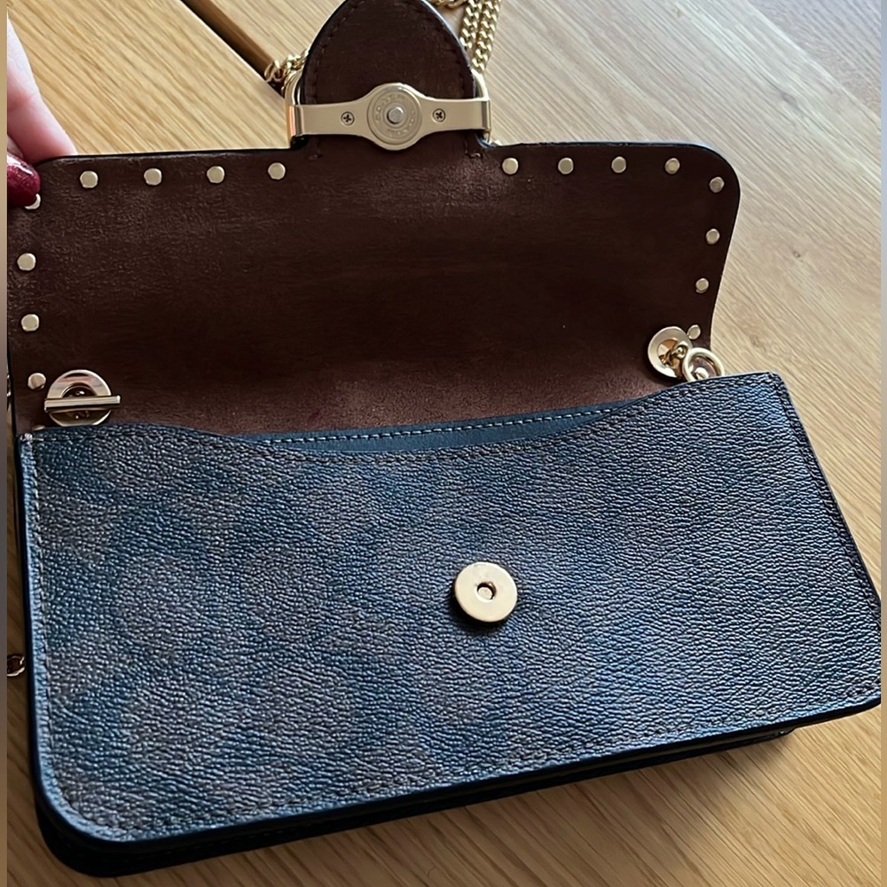 Coach Bag - Picture 5 of 8